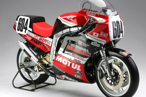 Deutsche-Historische-Motorradmeisterschaft_Klasse-B_Suzuki-GSX-R-750_1024.png.3992874